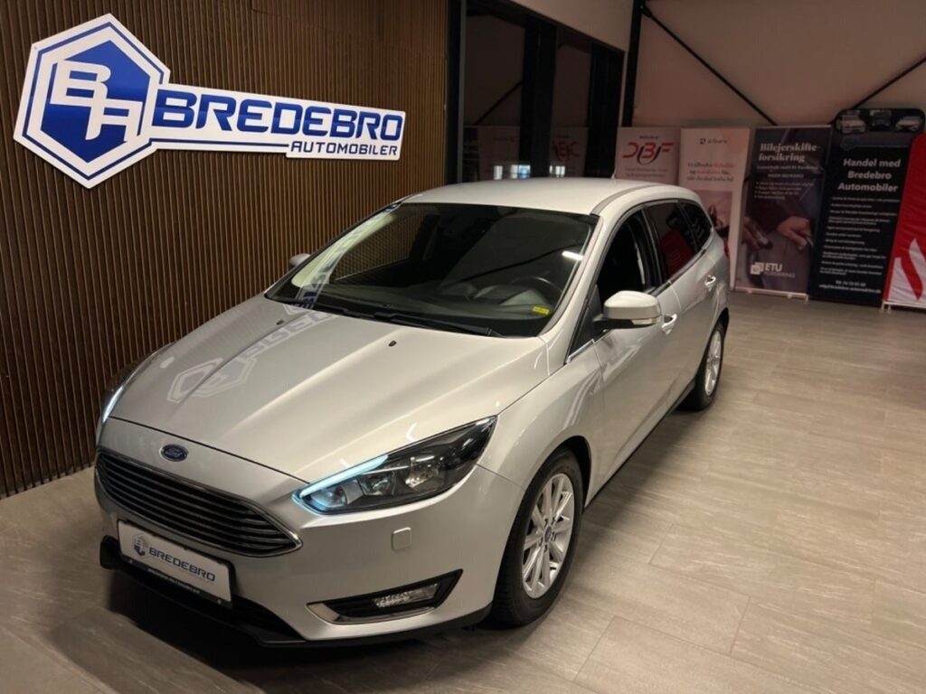 Ford Focus SCTi 125 Titanium stc.