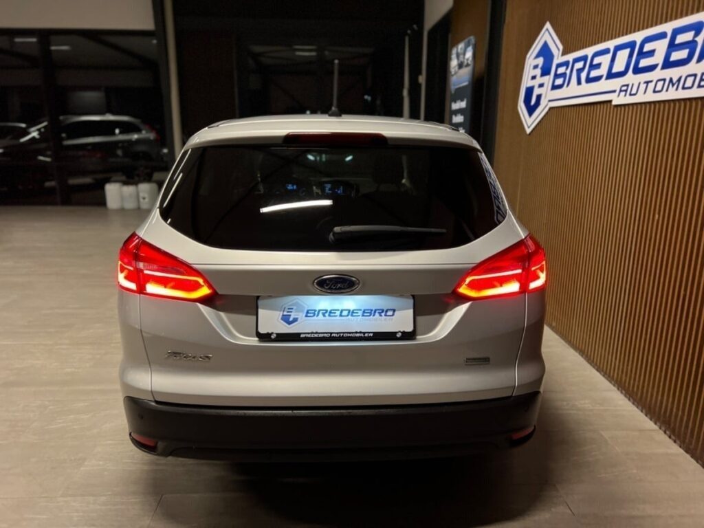 Ford Focus SCTi 125 Titanium stc.