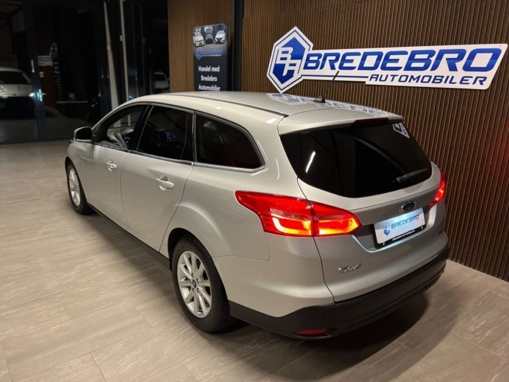 Ford Focus SCTi 125 Titanium stc.