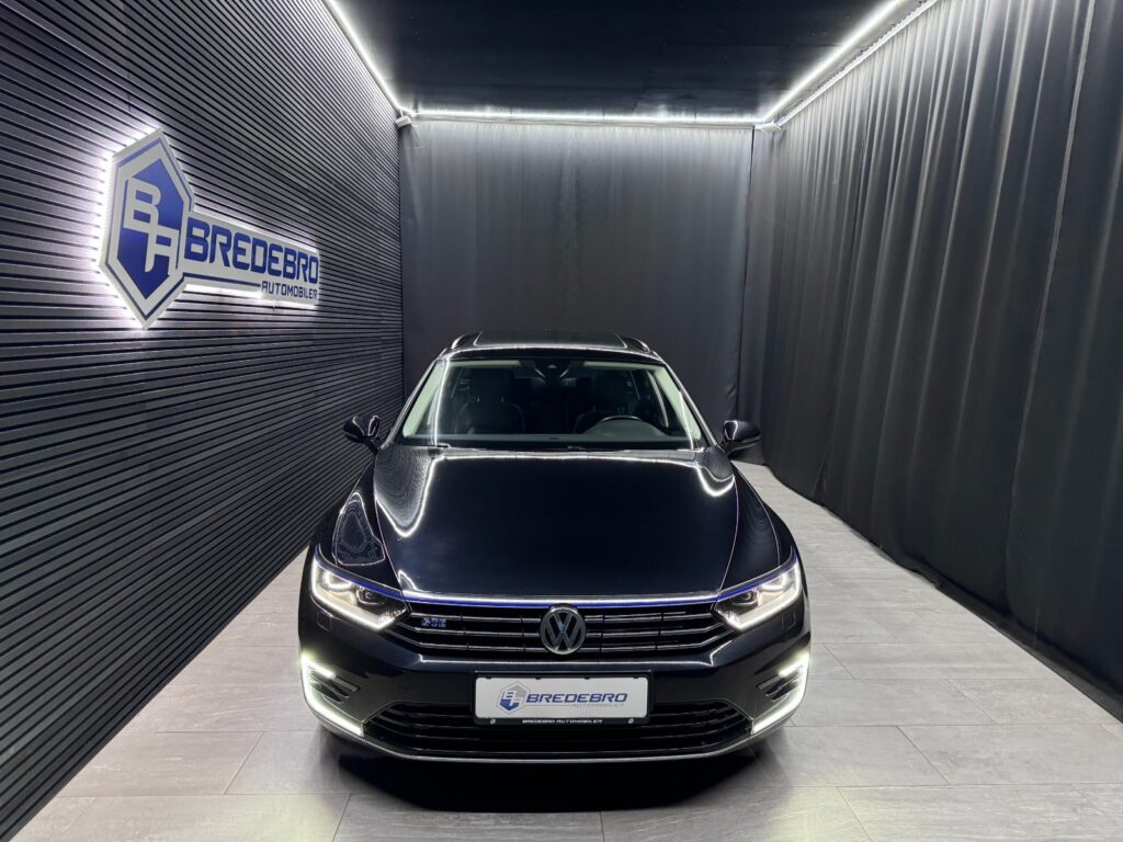 VW Passat GTE Highline Variant DSG