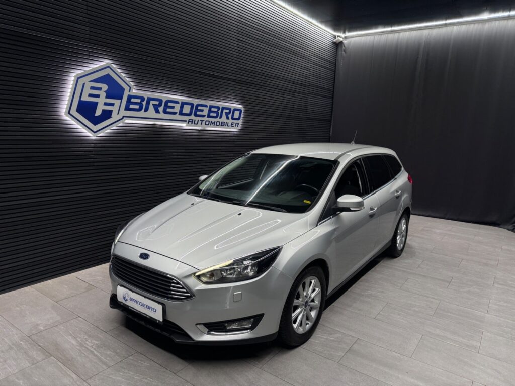 Ford Focus SCTi 125 Titanium stc.